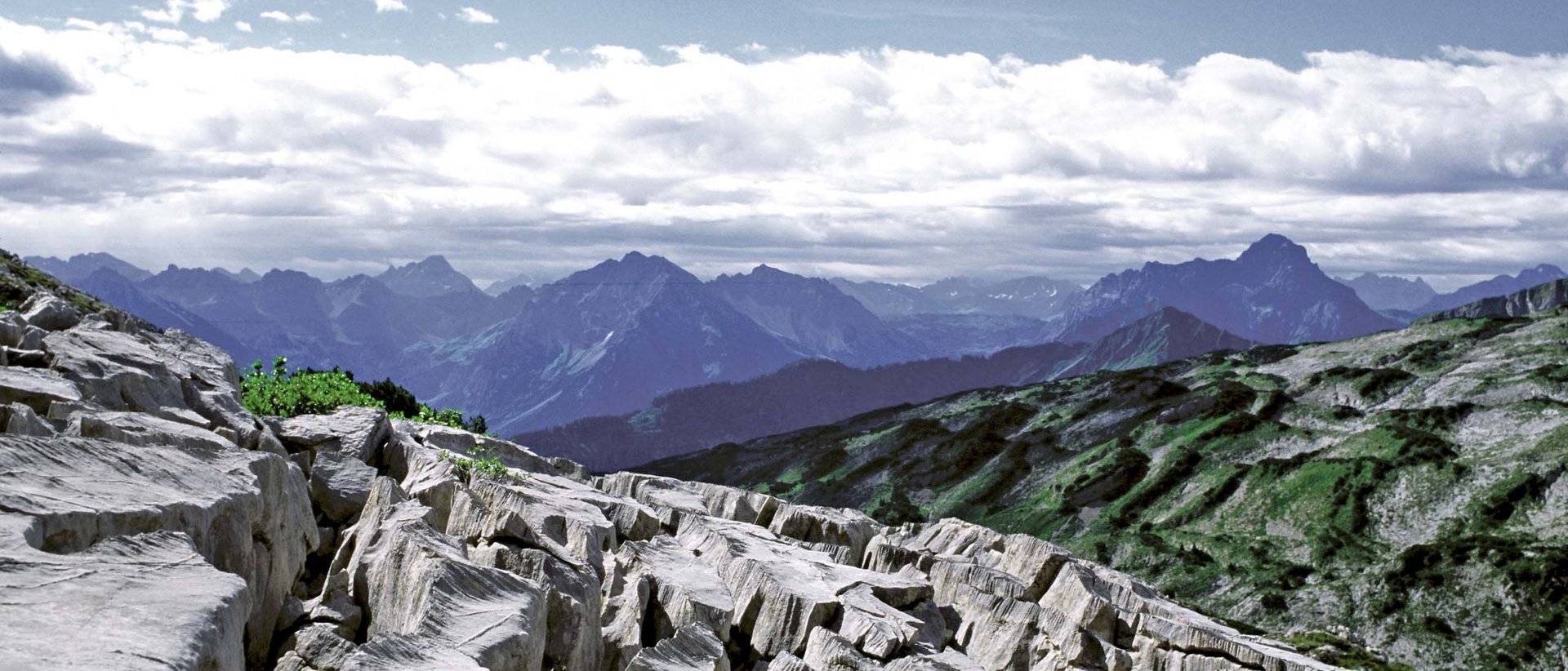 E-Bike- oder Bergtour? Kleinwalsertal im Sommer E-Bike- oder Bergtour? Kleinwalsertal im Sommer